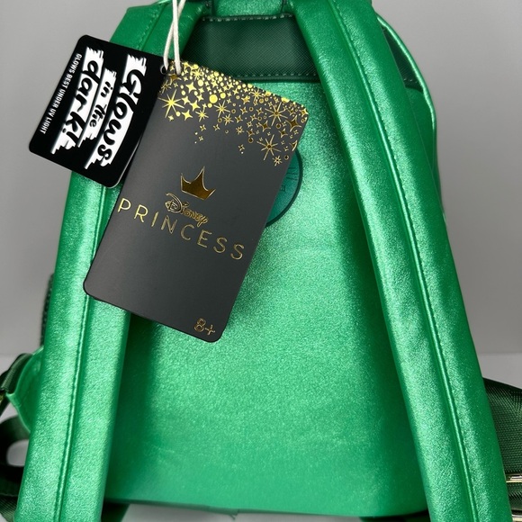 Loungefly Disney Moana Heart of Te Fiti backpack w/ sequins Glows in the dark - Picture 6 of 6